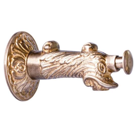 rez bronz sarkanyos kutyafejes kerti csap nyomogombos elzarodo kerti kut locsolas klasszikus fagyallo kert kulteri csobogo viz rusztikus mediterran csapok kulterre lameridiana lakberendezesi bolt budapest.jpg